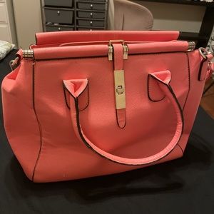 Pink large purse. Very spacious and stylish